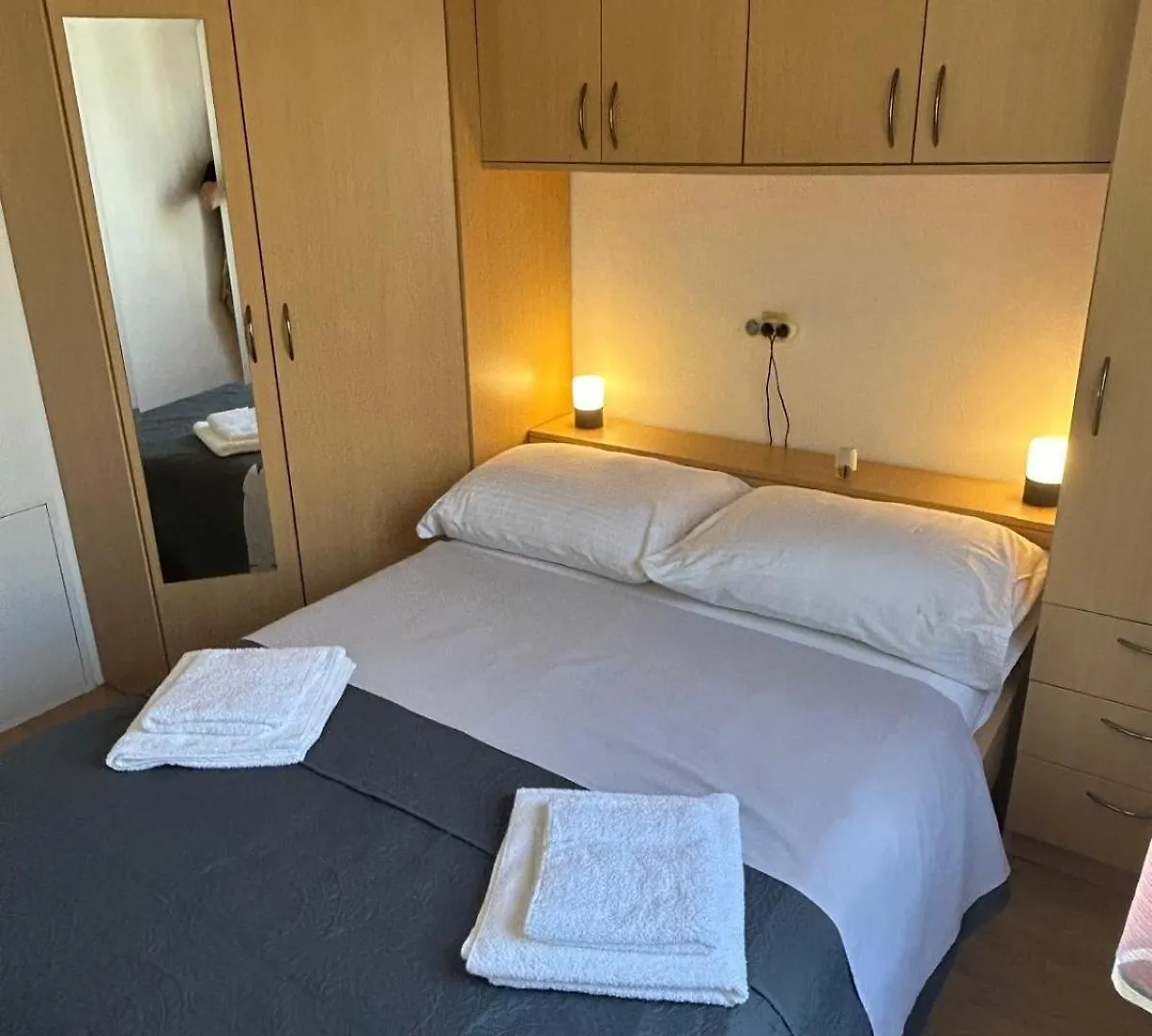 Lipa Apartman ザダル