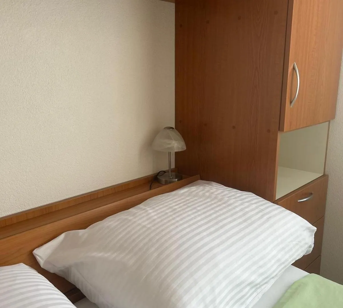 Lipa Apartman ザダル 0*,